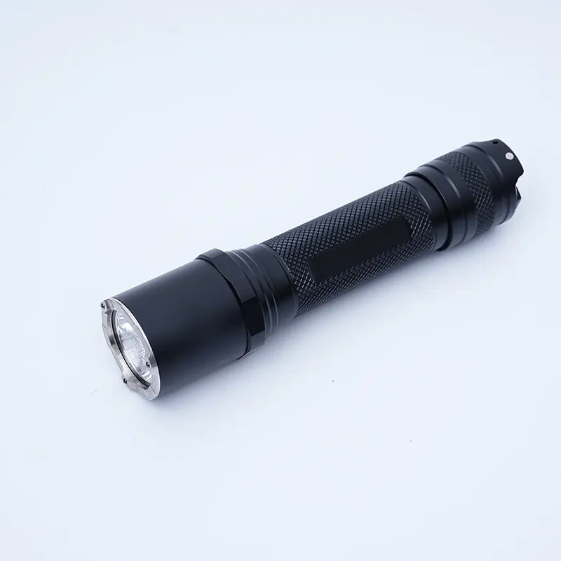 ไฟฉาย LED ยุทธวิธี